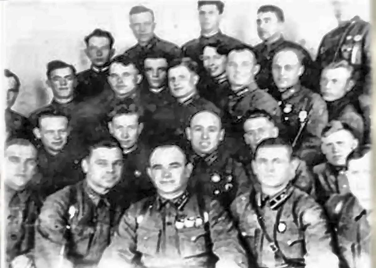    Командный состав 383-го зенитно-артиллерийского дивизиона ПВО. Фото: Официальный сайт Историко-краеведческого музея обороны Туапсе