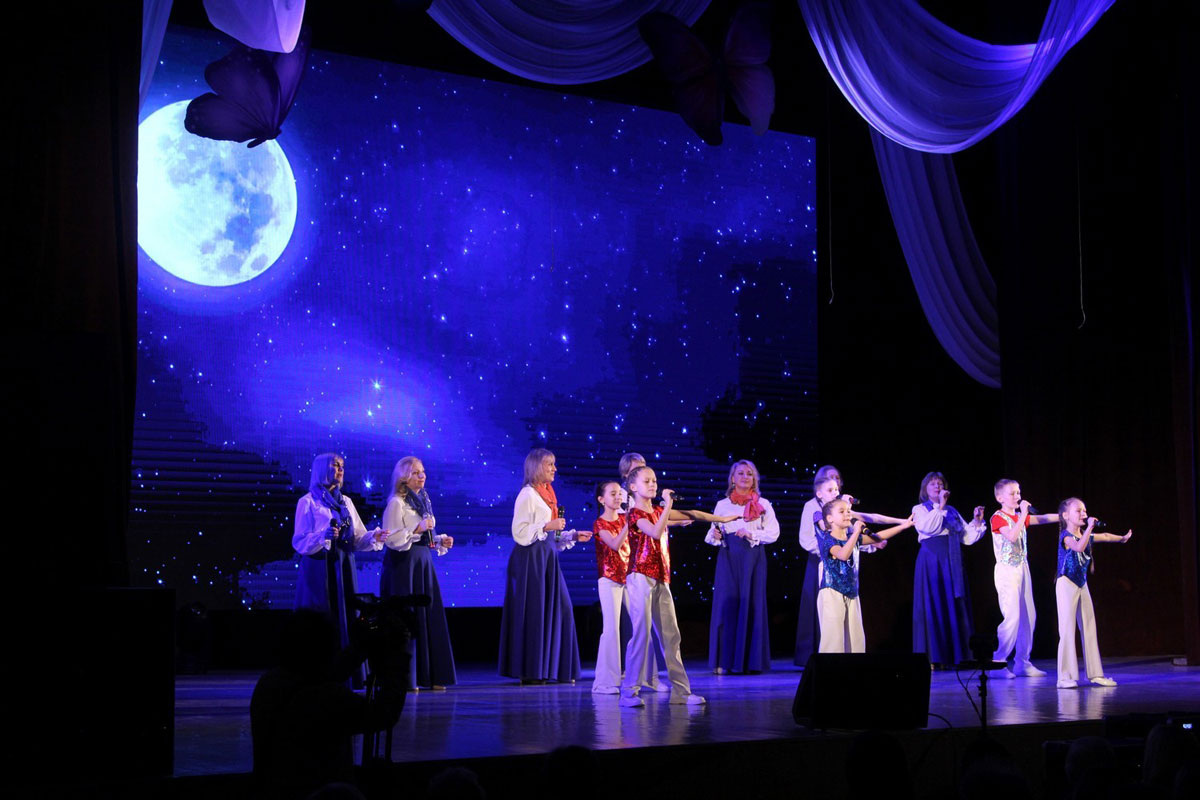    В Каменске-Уральском прошел торжественный вечер к 8 Марта