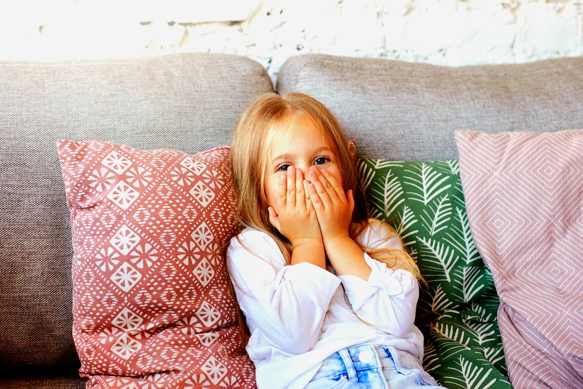 Почему ребенок врет и как реагировать без скандала