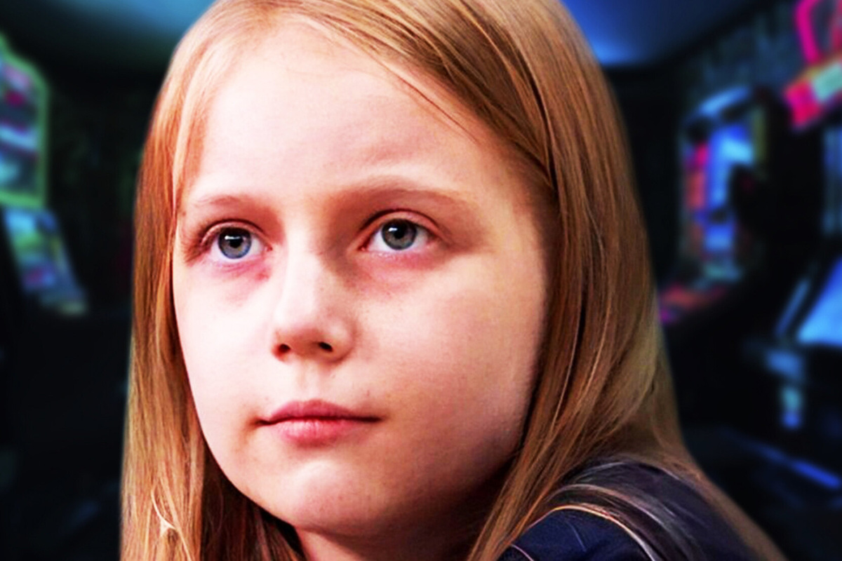     Алиса Теплякова в 13 лет окончила университет и получила диплом педагога-психолога