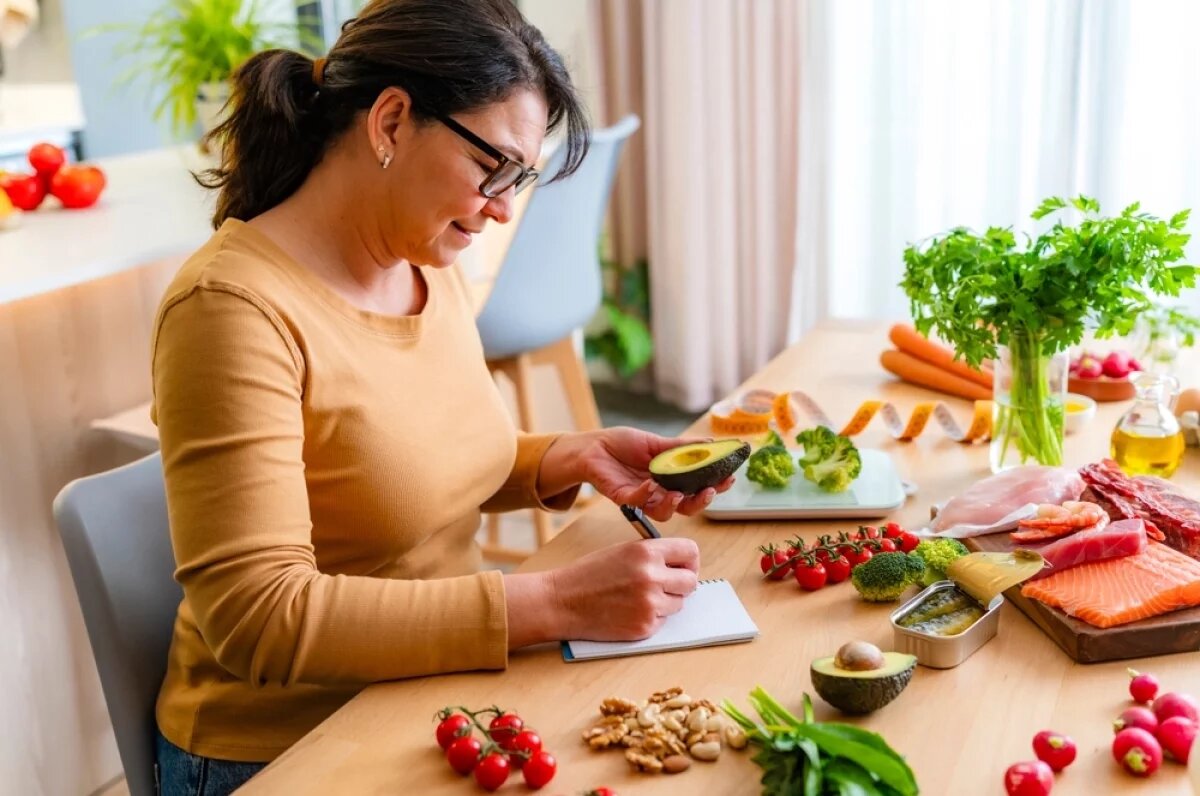    Надо следить, чтобы потребление жиров не превышало 30 % от общей калорийности рациона.