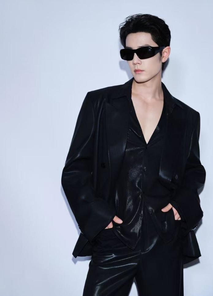 Обновление вейбо Gucci