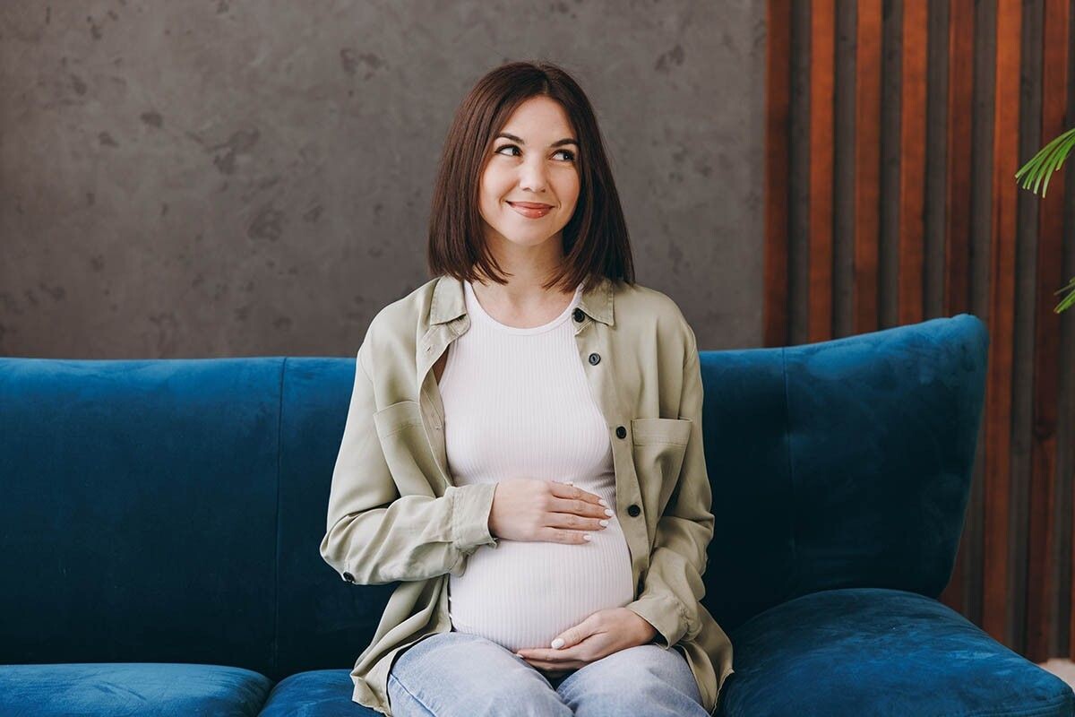 Беременные могут претендовать на единое пособие. Источник: ViDI Studio / Shutterstock / FOTODOM📷
