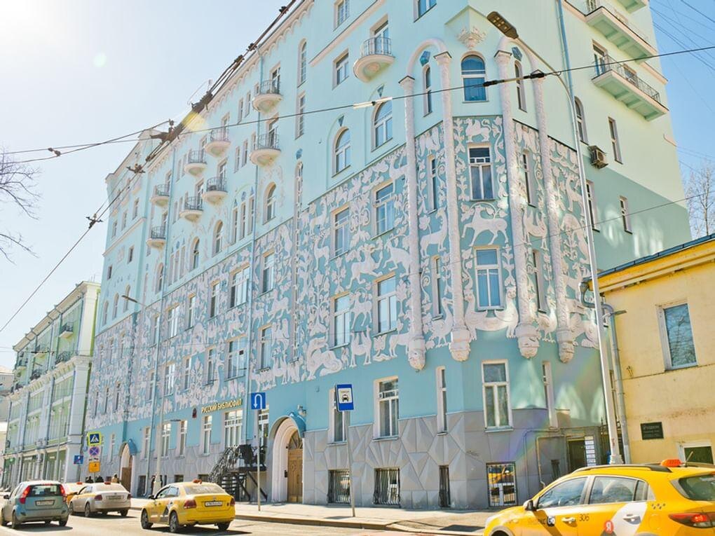 Доходный дом церкви Троицы на Грязех («Дом со зверями», Дом Вашкова). 2024 год. Фотография: Е. О./ фотобанк «Лори»