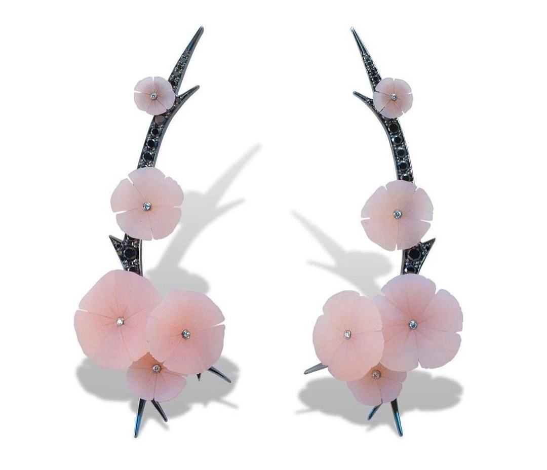 Серьги "Сакура". Золото, розовый опал, черные и прозрачные бриллианты.