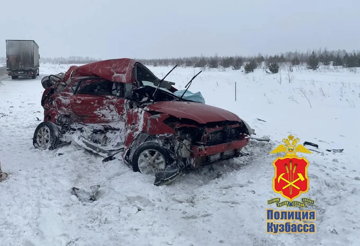    Новорожденная и две женщины погибли при ДТП с грузовиком в Кузбассе