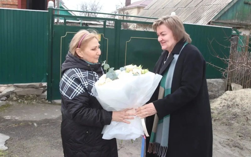 Глава города посетила семью героя Андрея Калиниченко