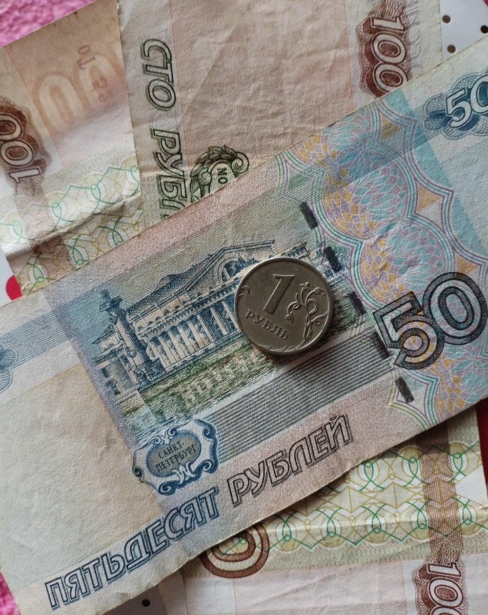 Что ли съездить в Санкт-Петербург? Весна, охота к перемене мест