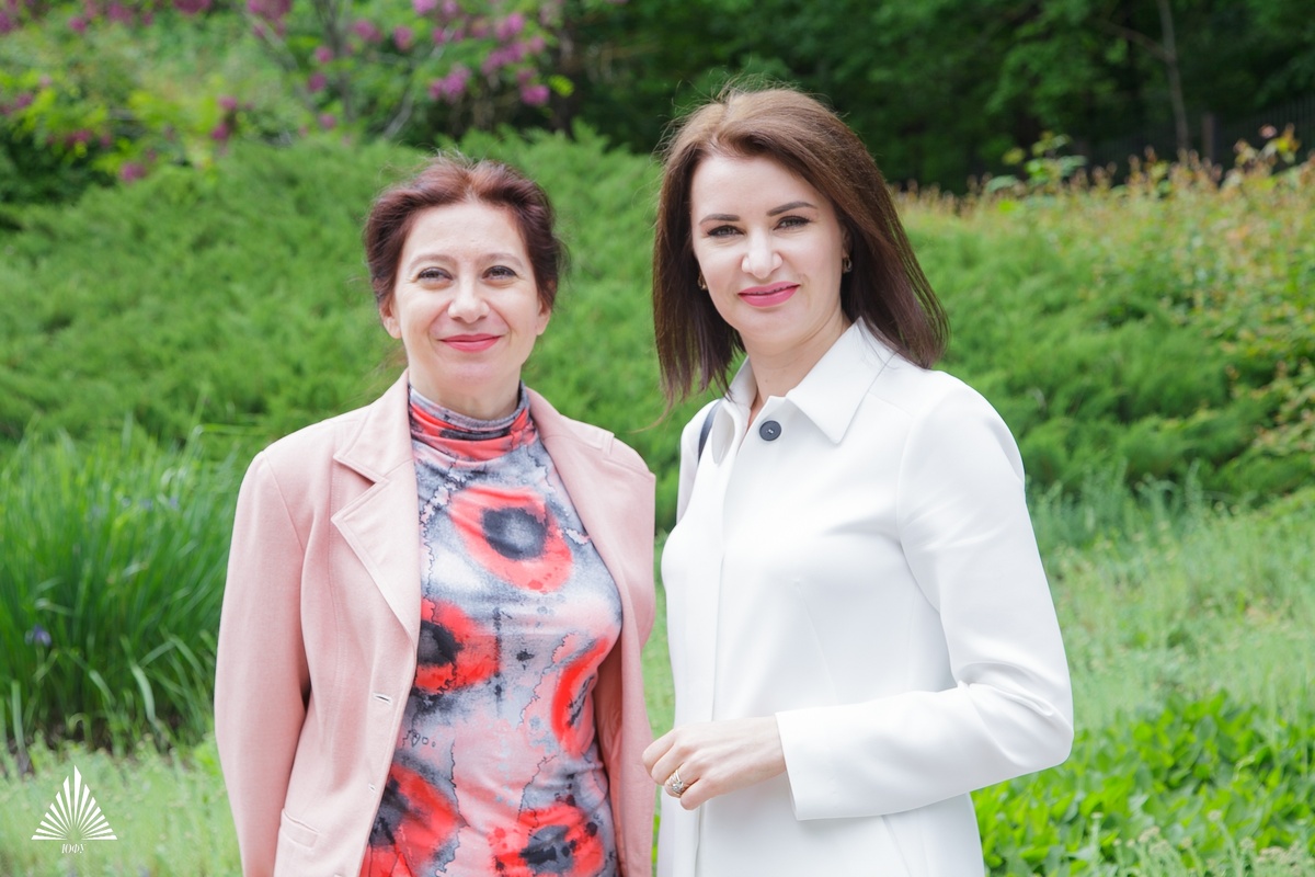 Фото: Центр общественных коммуникаций ЮФУ, Татьяна Вардуни и ректор ЮФУ Инна Шевченко. 