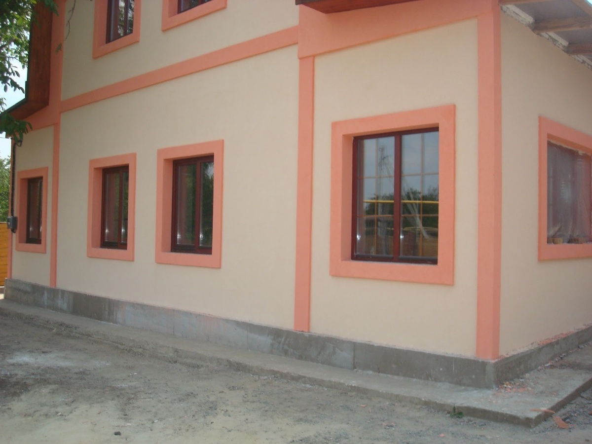 Бетонная отмостка по периметру дома