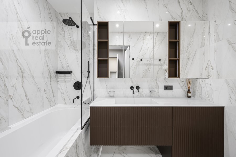 Фото из архива Apple Real Estate