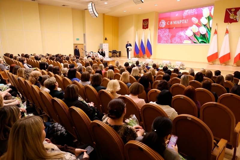    Торжественное мероприятие прошло в здании правительства.