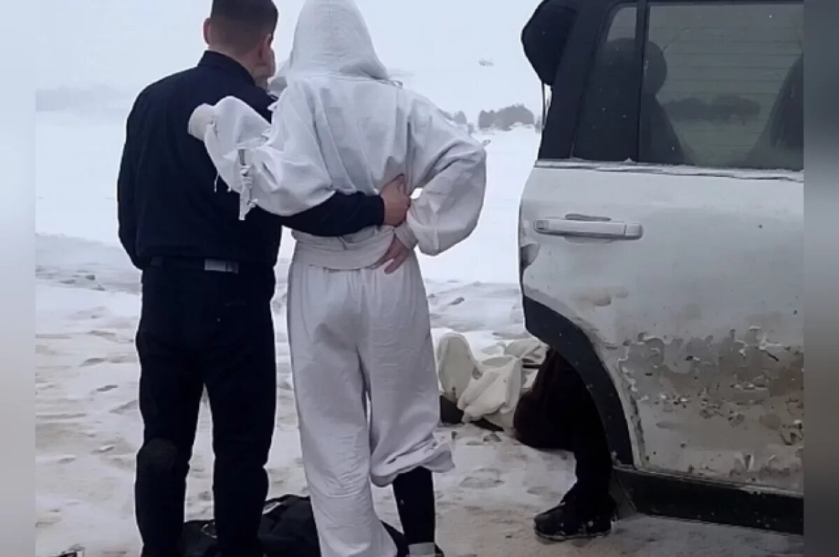    «Машину занесло».