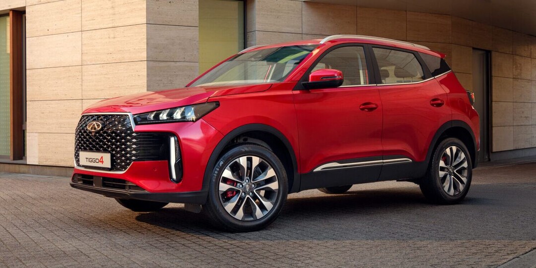 Самый дешевый кроссовер Chery исчез с сайта бренда в России: есть ли Tiggo 4 у дилеров, и кто его заменит
