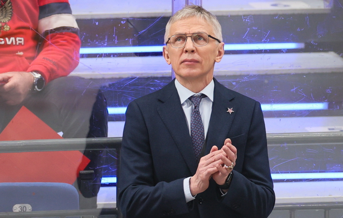    Главный тренер СКА Игорь Ларионов  Сергей Савостьянов/ТАСС