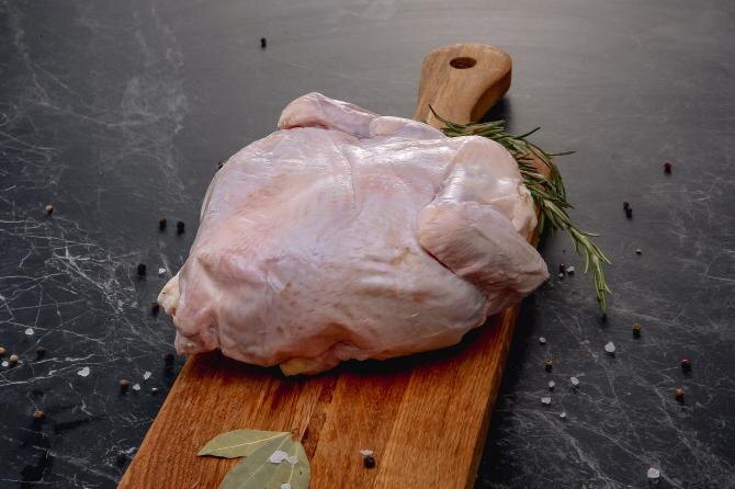 Курица зерновая, семейная ферма "Гжельское подворье"