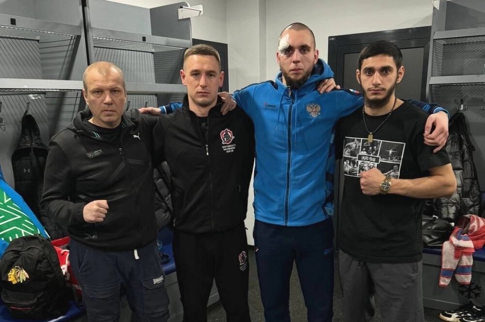    Артём и его команда. Фото: Из личного архива