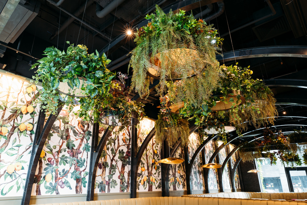 Выполнено декораторами Ми Декор