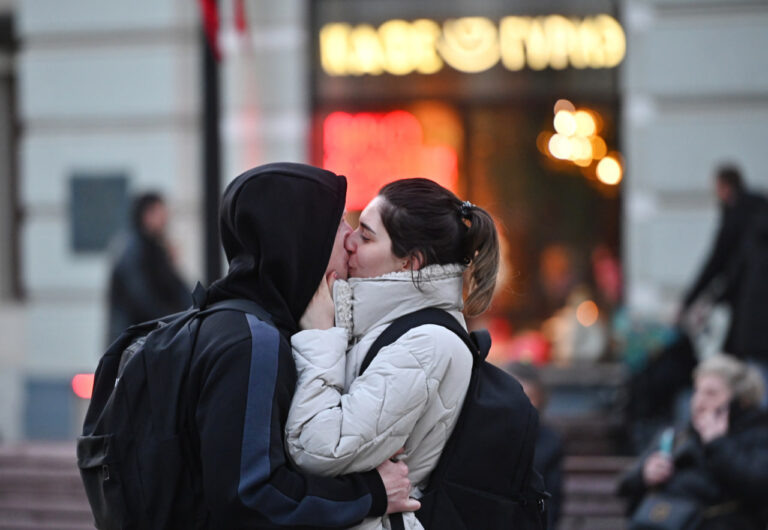    Прибавляется день. Прибавляется дел Олег Рукавицын