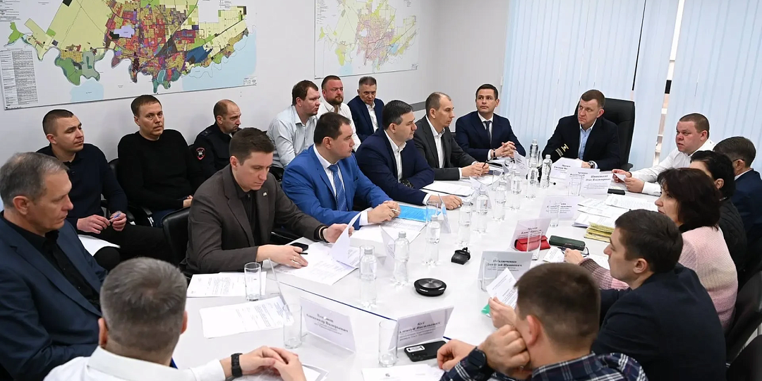 Глава Краснодара поручил к майским праздникам восстановить дороги и тротуары