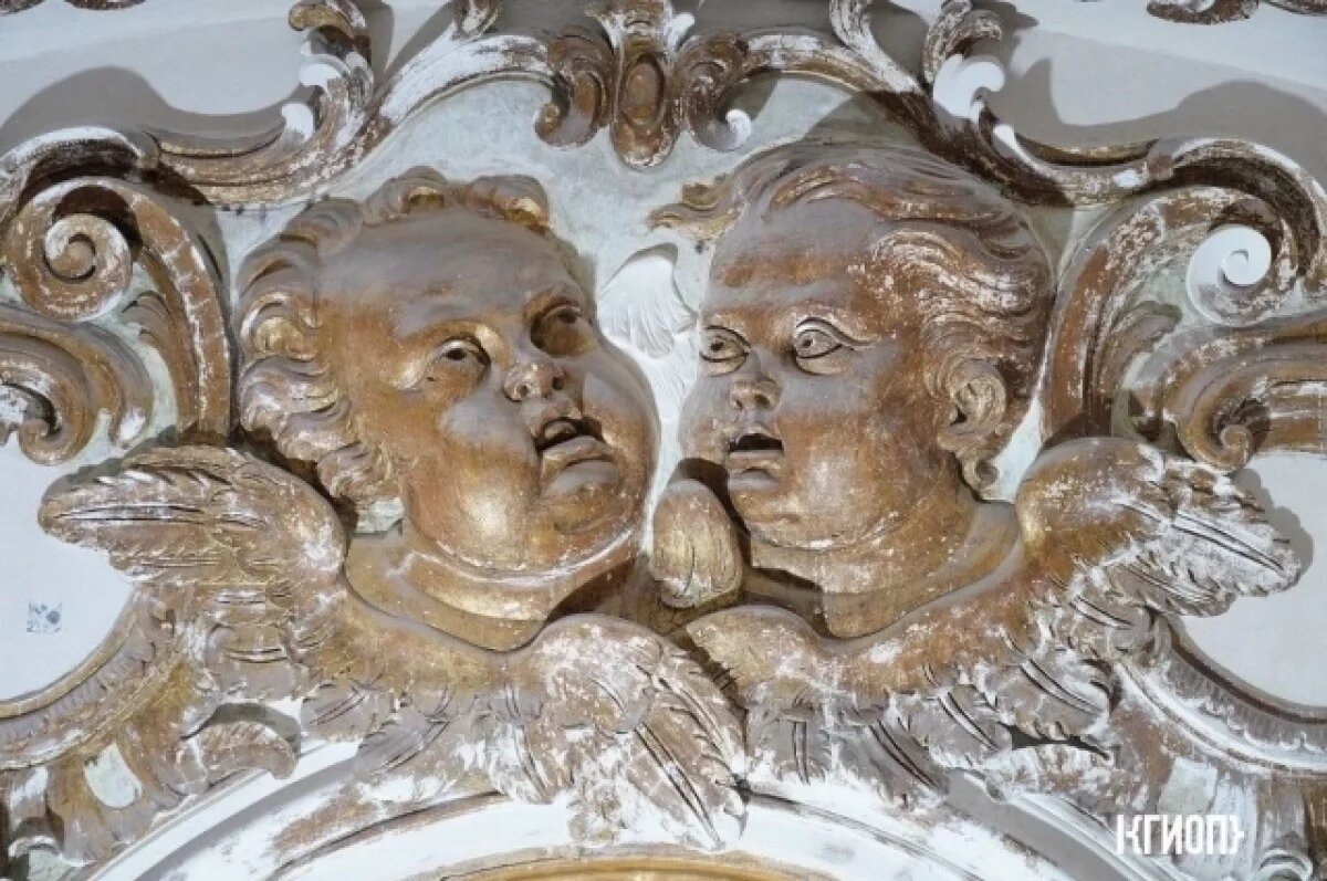    Реставраторы показали находки в церкви Екатерины в Петербурге