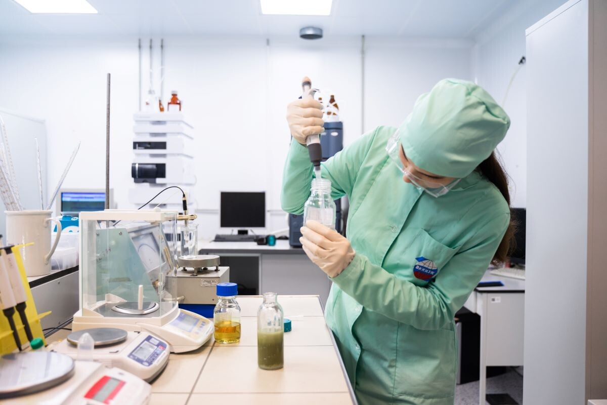 Две партии легального "Бравекто" изымают из оборота - лаборатория нашла несоответствия требованиям качества. Фото: Александр Плонский / ВиЖ.