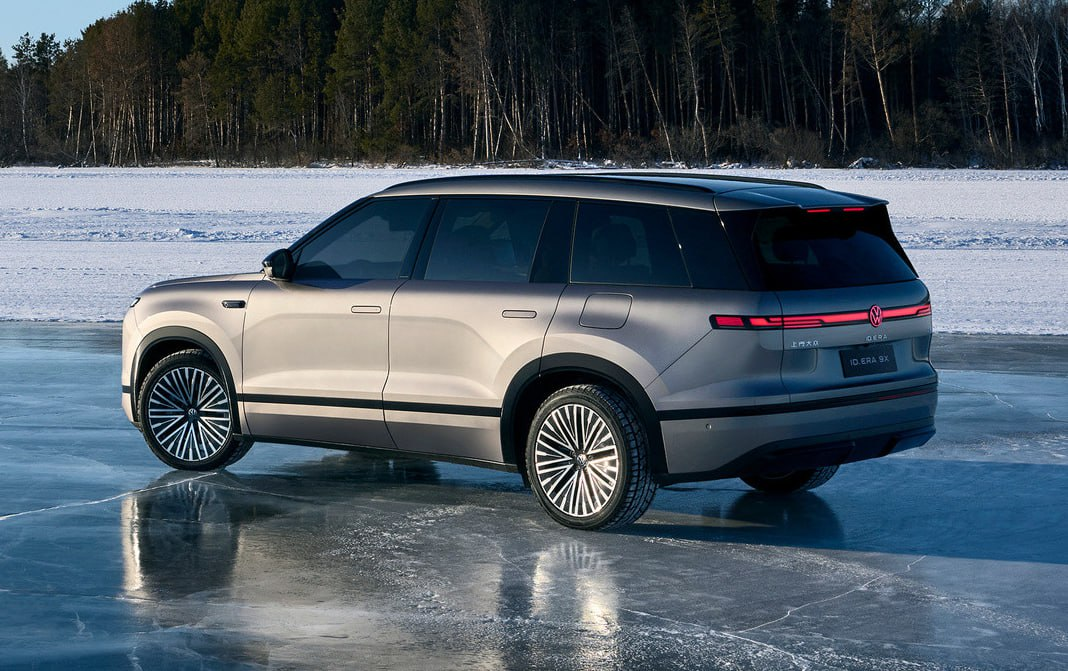 Флагманский трехрядный кроссовер Volkswagen ID.Era 9X