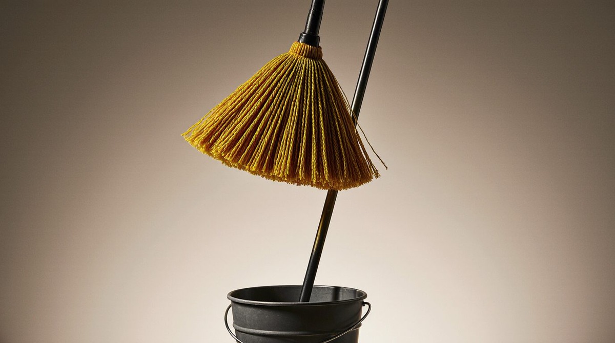 Можно ли дарить швабру женщине: приметы и зодиакальный прогноз Дмитрий Петров📷
