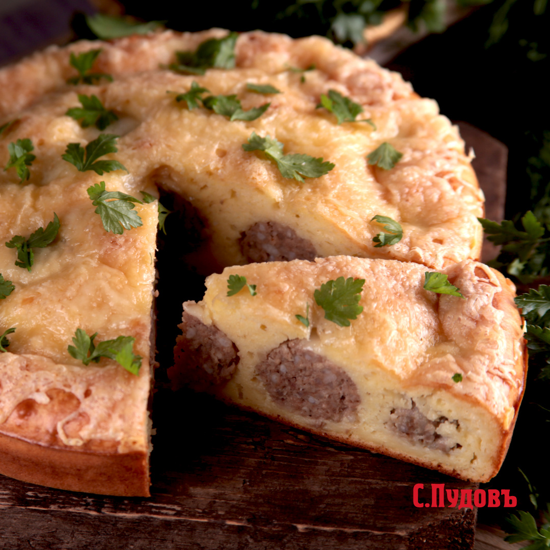 Пирог с фрикадельками под сырной корочкой