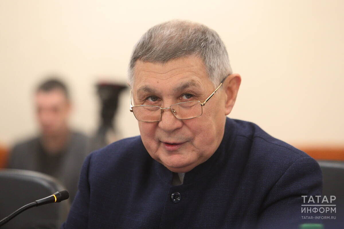 Рифкат Минниханов: «Несмотря на высокие темпы роста затрат на исследования, увеличение ресурсов для модернизации научно-образовательных учреждений, укрепление кадрового потенциала, привлечение финансирования остается приоритетной задачей»Фото: © Михаил Захаров / «Татар-информ»