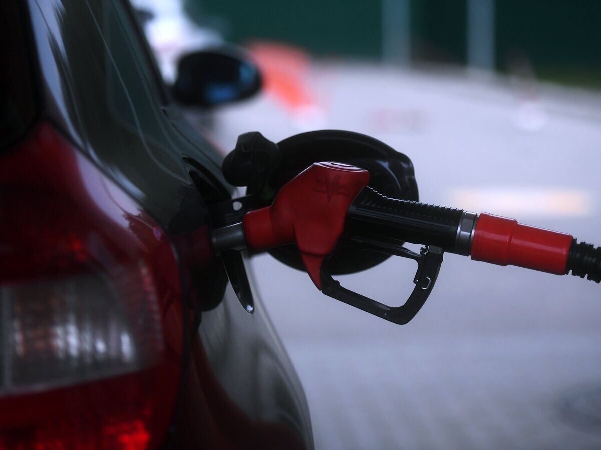    Заправка автомобиля на одной из автозаправочных станций | © РИА Новости / Евгений Одиноков