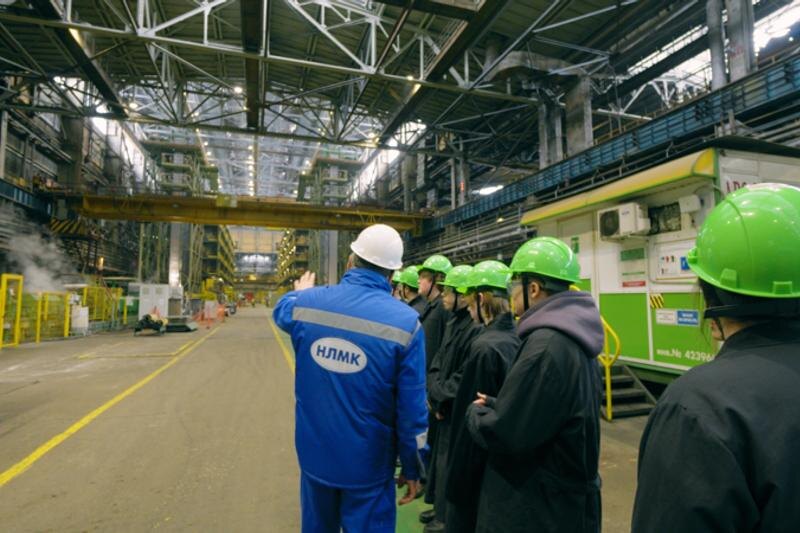 Екатеринбургские металлурги расширили профориентационную программу для старшеклассников