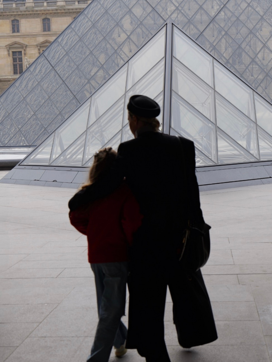     Марика Кравцова с дочерью. Фото: Instagram (Запрещён в РФ) @marikakravtsova