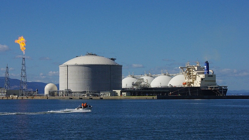     Терминал СПГ   
(сс) とまりん♪