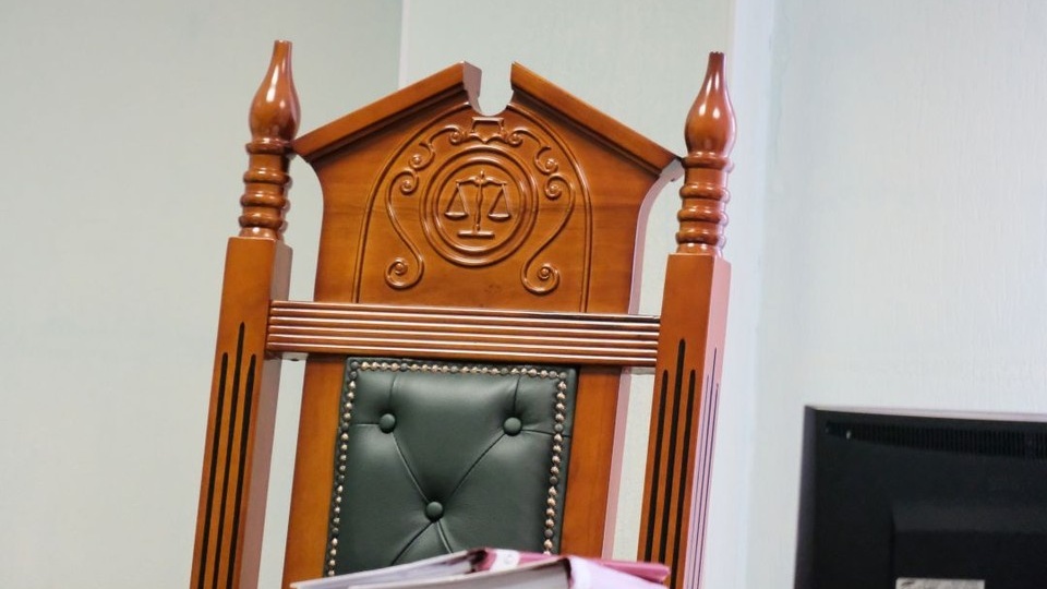 Житель Энгельса получил два года колонии за укус полицейского в психбольнице