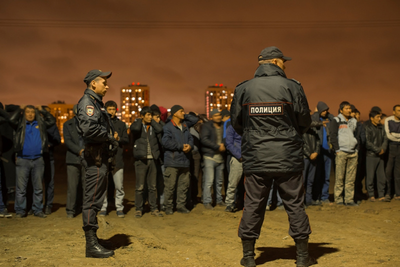 МИГРАЦИОННЫЕ РЕЙДЫ С УЧАСТИЕМ СПЕЦНАЗА: КАК ЗАЩИТИТЬСЯ ОТ ШТРАФА В 2026 ГОДУ? 5 ОСНОВНЫХ РИСКОВ ДЛЯ РАБОТОДАТЕЛЕЙ ПРИ ПРОВЕРКАХ