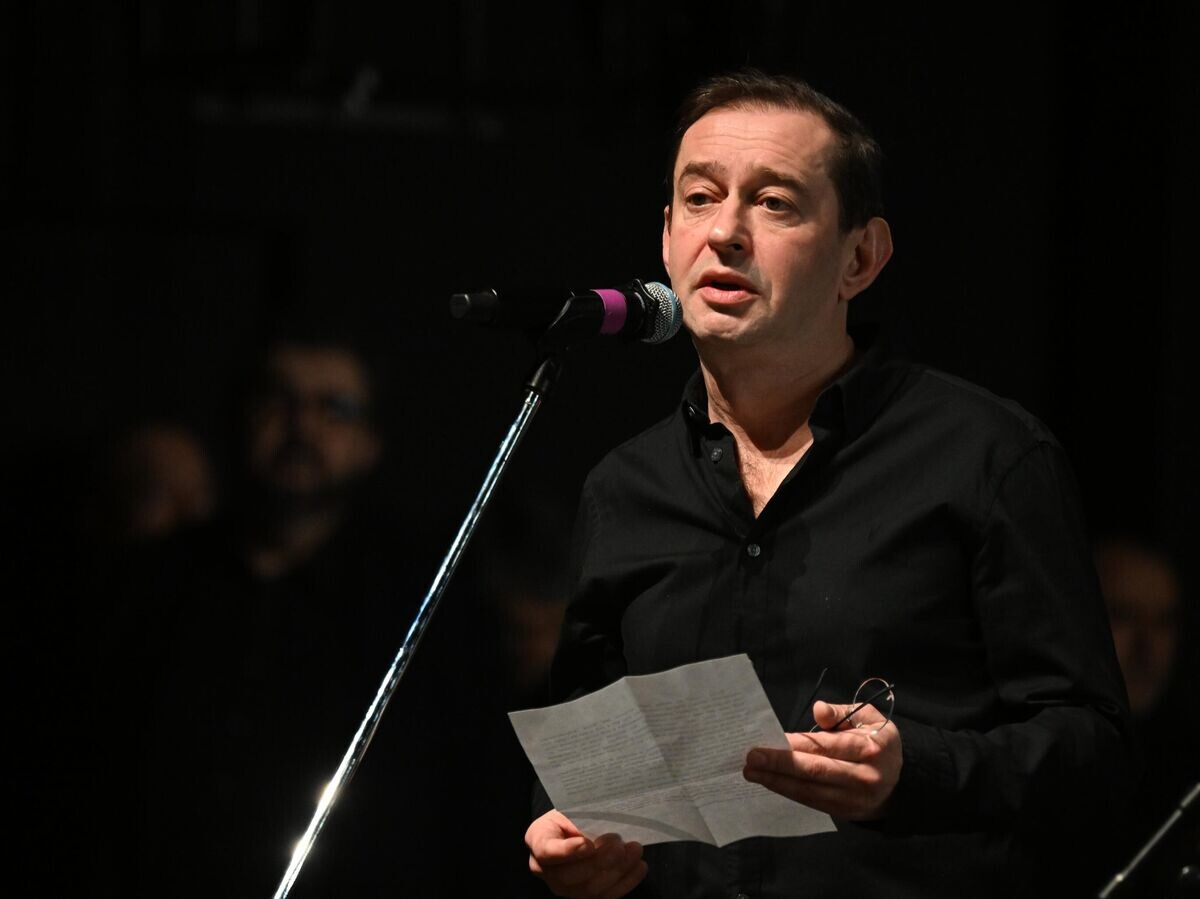    Художественный руководитель Московского художественного театра имени А. П. Чехова, актер Константин Хабенский участвует в церемонии прощания с Народной артисткой России Евгенией Добровольской в МХТ имени А. П. Чехова в Москве | © РИА Новости / Пелагия Тихонова