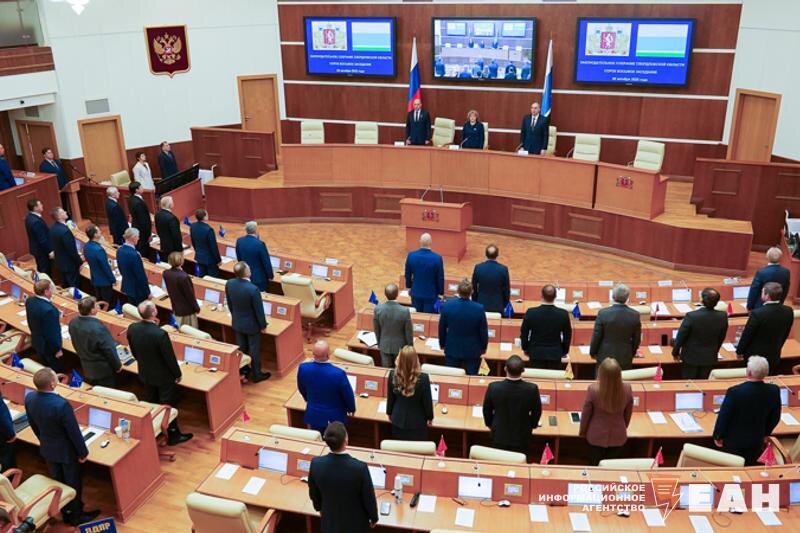 Последние дни «уральского политбюро» - колонка шеф-редактора ЕАН об обстановке за 200 дней до выборов