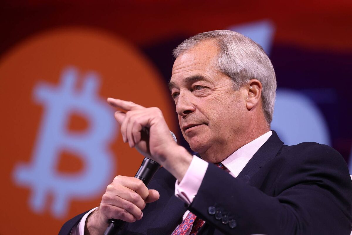     Найджел Фарадж   
(cc) Gage Skidmore