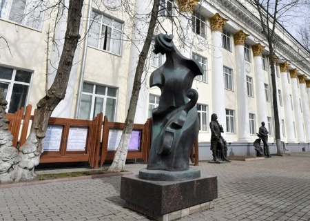    Россия возвращается на Венецианскую биеннале