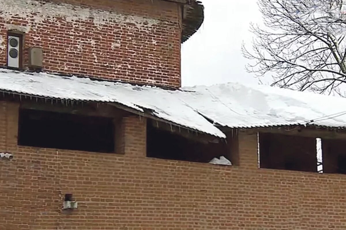    Крыши в пути.