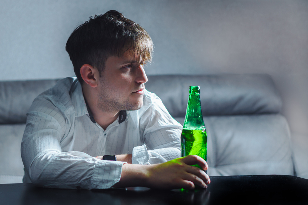 Вред алкоголя при медикаментозном лечении вирусов. (источник изображения: freepik.com)