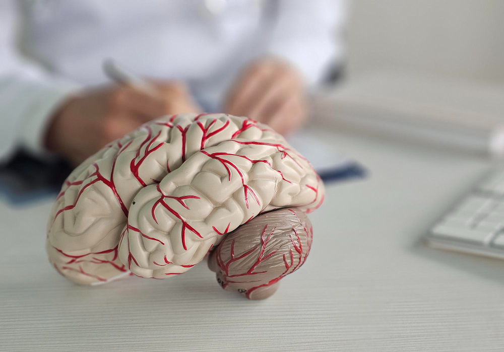 Отёк головного мозга от алкоголя: симптомы и риски. (источник изображения: freepik.com)