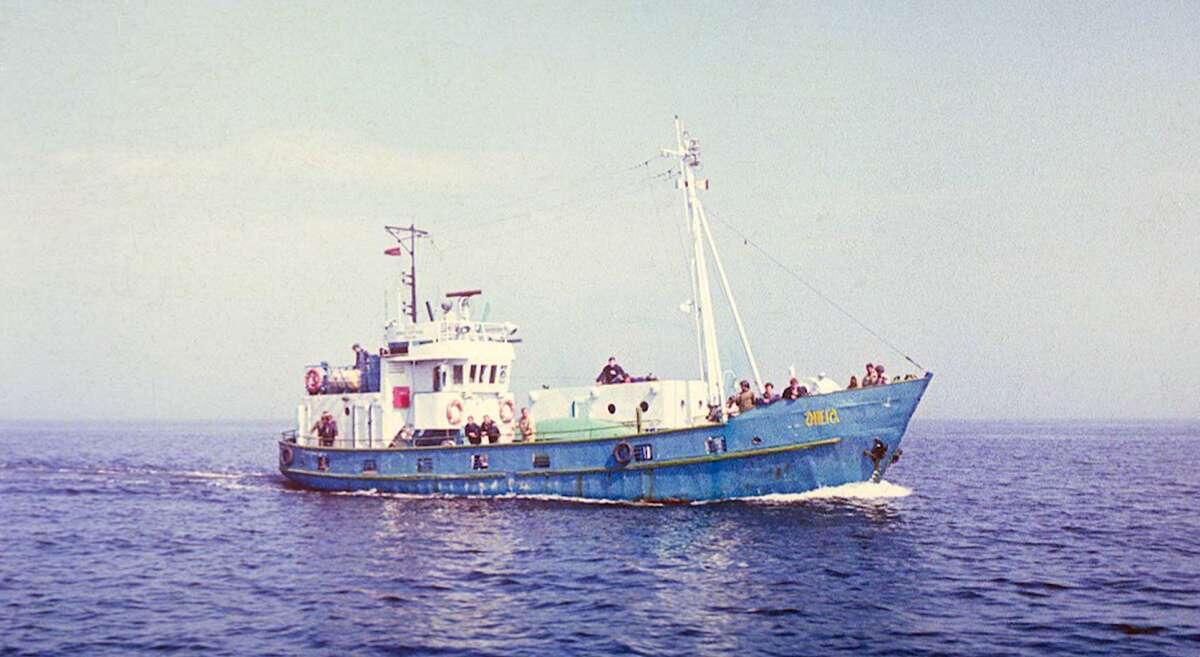     Доставка робинзонов на судне «Онега» / фото из личного архива