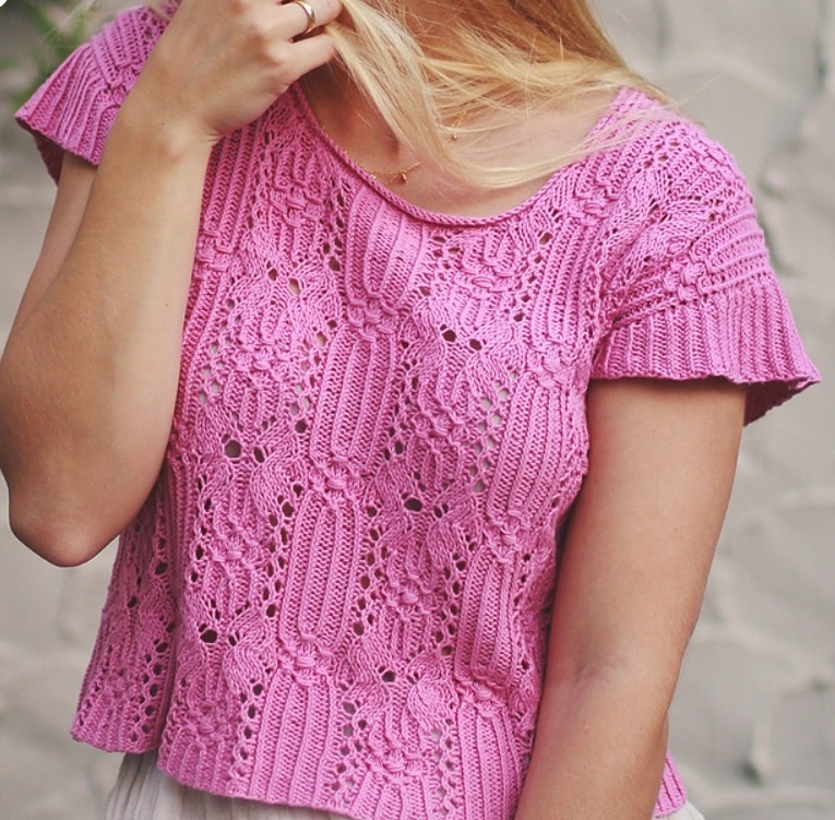 Вязаный ажурный топ. Фото источник: коллекция Marzena Kołaczek.