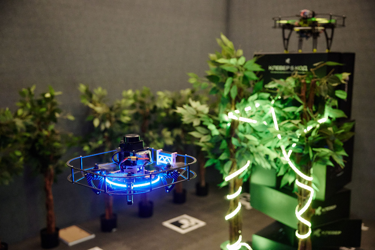 «Клевер 5»: первый полет в Дрон-гараже