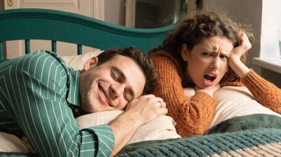 Ученые намекают: мужчины гораздо лучше засыпают рядом с любимыми женщинами