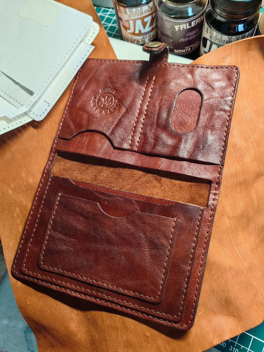 Первое сделанное портмоне для документов. 