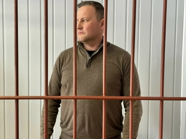 Суд арестовал фигуранта дела о хищении почти 10 млн рублей при реконструкции Колыванской ЦРБ