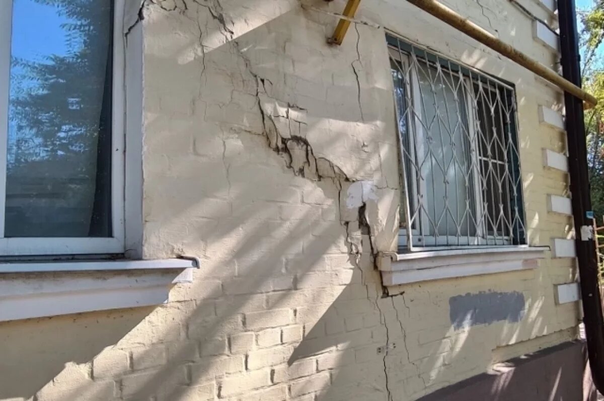    Ростовские власти изымут землю и квартиры двух аварийных домов